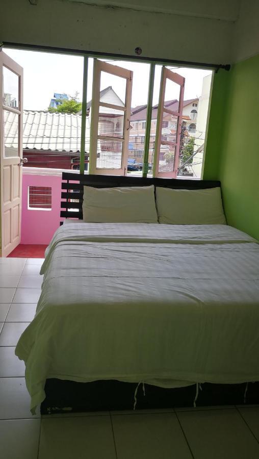 Better House 佰特客栈 Aparthotel Chiang Mai Exteriör bild